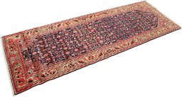 Corner detail of 1980s Hamedan rug showing border pattern and Wool pile