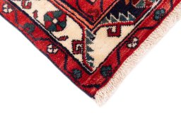 Central medallion detail of 1985s Hamedan rug from Iran / Persia