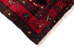 Central medallion detail of 1990s Hamedan rug from Iran / Persia