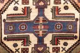 Full view of 1995s Hamedan rug from Iran / Persia, 155 × 98 cm in Multi Color tones