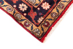 Central medallion detail of 1970s Hamedan rug from Iran / Persia