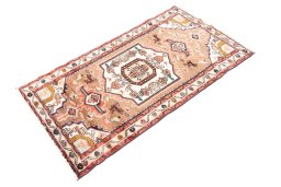 Corner detail of 1970s Hamedan rug showing border pattern and Wool pile