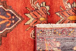 Close-up detail of 1995s Hamedan rug from Iran / Persia showing Wool weave