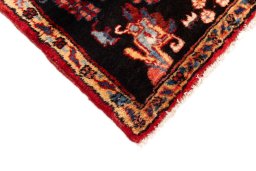 Central medallion detail of 1998s Hamedan rug from Iran / Persia