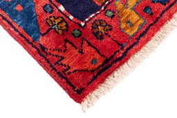 Central medallion detail of 1999s Hamedan rug from Iran / Persia
