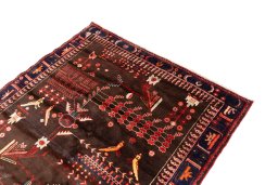 Surface texture of 1975s Hamedan rug with natural Wool and intricate pattern