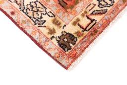 Central medallion detail of 1976s Hamedan rug from Iran / Persia