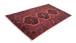 Corner detail of New Hamedan rug showing border pattern and Wool pile
