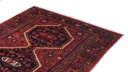 Surface texture of New Hamedan rug with natural Wool and intricate pattern