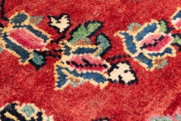 Surface texture of 2002s Hamedan rug with natural Wool and intricate pattern