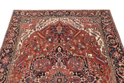 Close-up detail of 1940s Heriz rug from Iran / Persia showing Wool weave