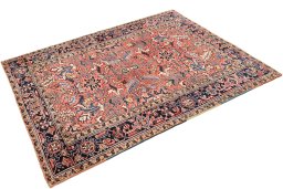 Close-up detail of 1920s Heriz rug from Iran / Persia showing Wool weave
