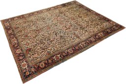 Corner detail of 1920s Heriz rug showing border pattern and Wool pile