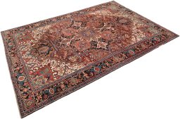 Corner detail of 1940s Heriz rug showing border pattern and Wool pile