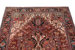 Surface texture of 1940s Heriz rug with natural Wool and intricate pattern