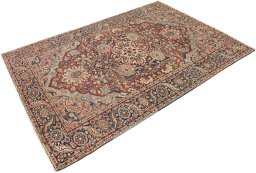 Close-up detail of 1920s Heriz rug from Iran / Persia showing Wool weave