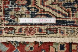 Close-up detail of 1920s Heriz rug from Iran / Persia showing Wool weave
