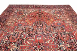 Surface texture of 1940s Heriz rug with natural Wool and intricate pattern
