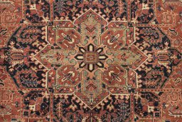 Central medallion detail of 1940s Heriz rug from Iran / Persia