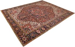 Close-up detail of 1940s Heriz rug from Iran / Persia showing Wool weave