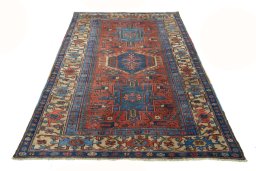 Surface texture of 1930s Heriz rug with natural Wool and intricate pattern