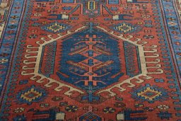 Central medallion detail of 1930s Heriz rug from Iran / Persia