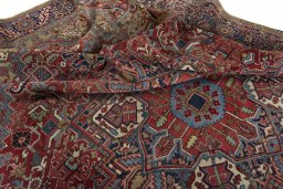 Surface texture of 1930s Heriz rug with natural Wool and intricate pattern