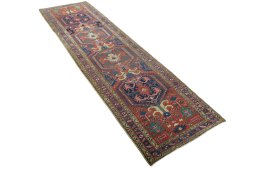 Close-up detail of 1930s Heriz rug from Iran / Persia showing Wool weave