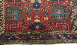 Central medallion detail of 1930s Heriz rug from Iran / Persia