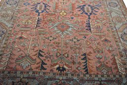 Central medallion detail of 1930s Heriz rug from Iran / Persia