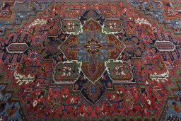 Central medallion detail of 1930s Heriz rug from Iran / Persia