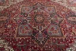 Central medallion detail of 1930s Heriz rug from Iran / Persia