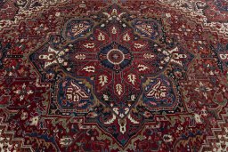 Central medallion detail of 1930s Heriz rug from Iran / Persia