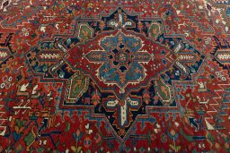 Central medallion detail of 1930s Heriz rug from Iran / Persia