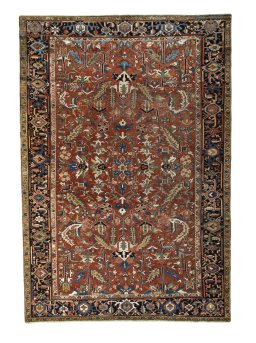 Full view of 1930s Heriz rug from Iran / Persia, 340 × 234 cm in Red tones