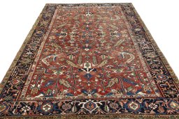 Surface texture of 1930s Heriz rug with natural Wool and intricate pattern