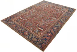 Corner detail of 1930s Heriz rug showing border pattern and Wool pile