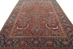 Surface texture of 1930s Heriz rug with natural Wool and intricate pattern