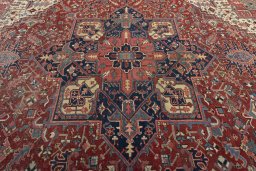 Central medallion detail of 1930s Heriz rug from Iran / Persia