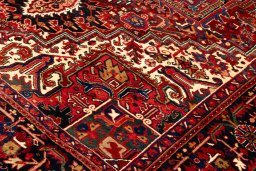 Backside of handmade 2005s Heriz rug showing knot structure and weave density