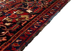 Close-up detail of 2005s Heriz rug from Iran / Persia showing Wool weave