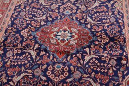 Central medallion detail of 2000s Jozan rug from Iran / Persia