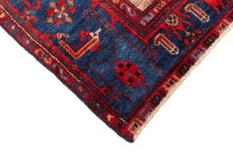 Central medallion detail of 1973s Koliai rug from Iran / Persia