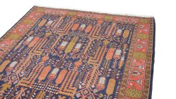 Surface texture of 1990s Kurdi rug with natural Wool and intricate pattern