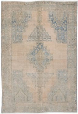 Full view of 1920s Kurdi rug from Iran / Persia, 250 × 174 cm in Brown tones