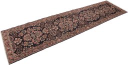 Corner detail of 1950s Lilian rug showing border pattern and Wool pile