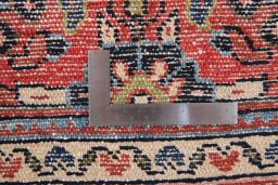 Close-up detail of 1980s Lilian rug from Iran / Persia showing Wool weave