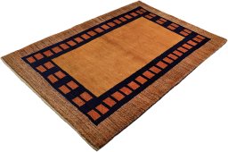 Corner detail of New Lori rug showing border pattern and Wool pile