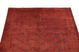 Surface texture of New Lori rug with natural Wool and intricate pattern