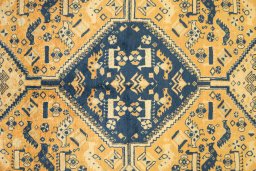 Central medallion detail of New Lori rug from Iran / Persia